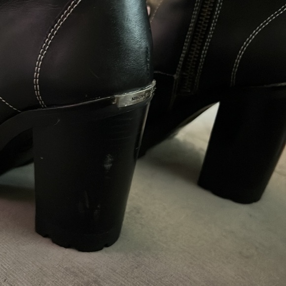 6.5 michael kors heeled boots - Picture 8 of 10